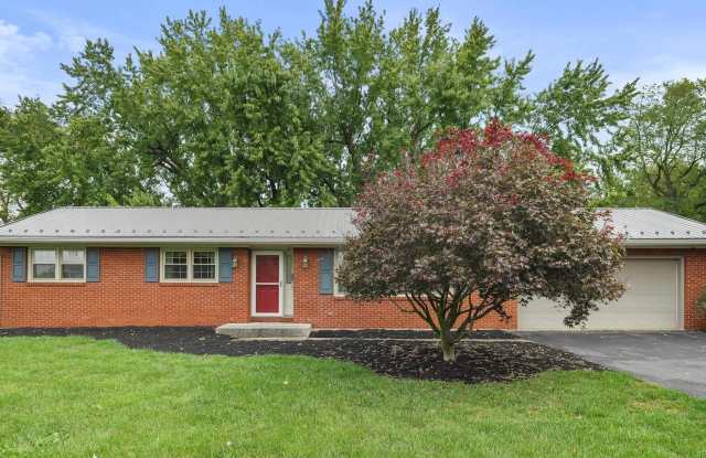 560 MEADOWVIEW CIRCLE - 560 Meadowview Circle, Greencastle, PA 17225