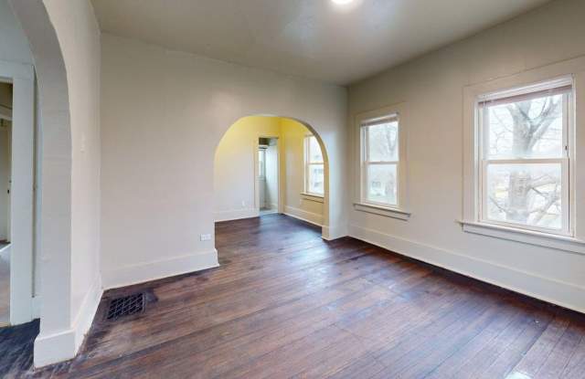 Old Town Charm - Close to Hospital (Available Immediately) photos photos