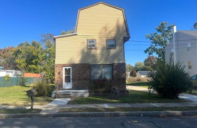 16 CLINTON STREET - 16 Clinton Street, Gloucester County, NJ 08093
