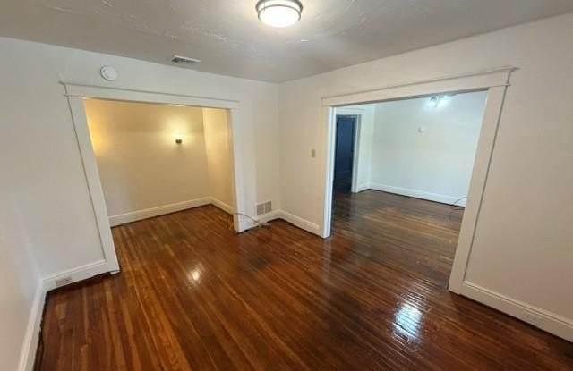 424 LINDEN Avenue Gallery 3