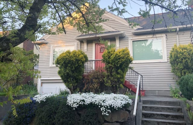 2562 6th Ave W - 2562 6th Avenue West, Seattle, WA 98119