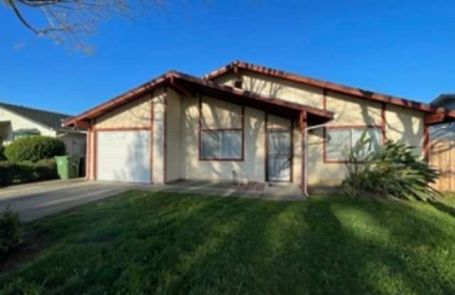 Elk Grove 3 Bed 2 Bath Close to Schools - 9262 Terra Linda Drive, Elk Grove, CA 95624