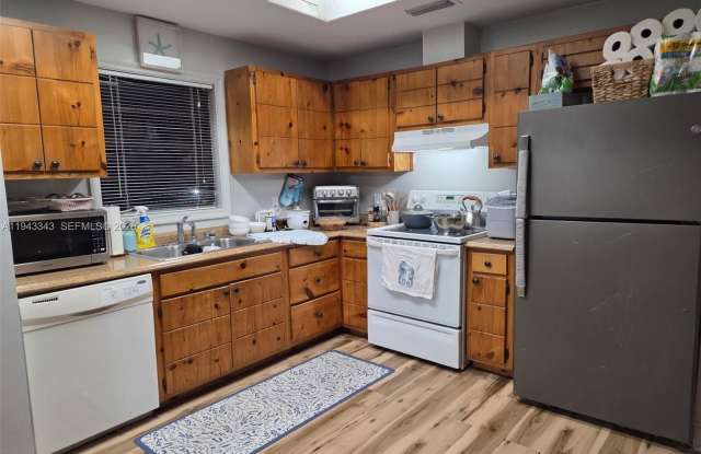 1866 9th Pl photos photos