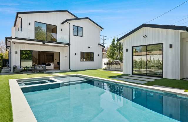 4425 Morse Avenue photos photos