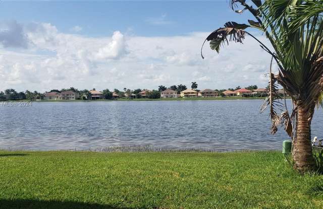 1581 Salerno Cir - 1581 Salerno Circle, Weston, FL 33327