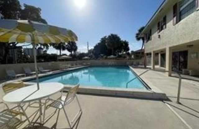 3712 N University Dr photos photos