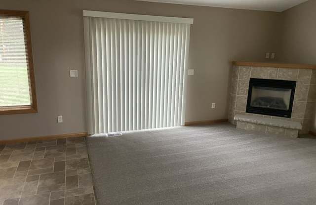 1909 Southridge Avenue Unit 4 Gallery 3