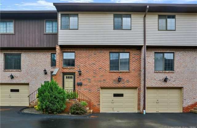 237 Strawberry Hill Avenue - 237 Strawberry Hill Avenue, Stamford, CT 06902