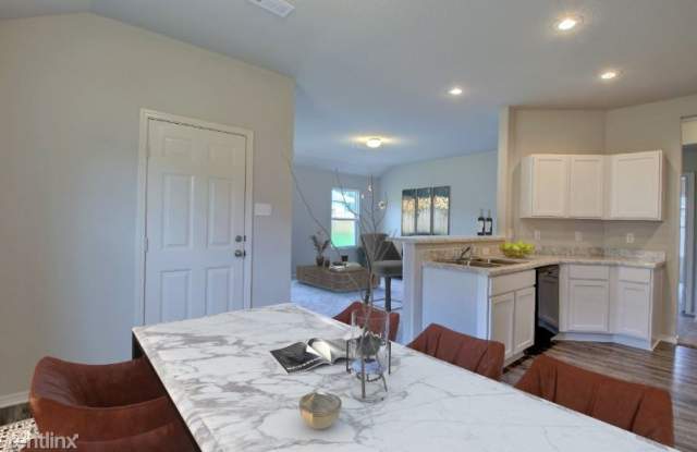 5161 Woodstream Dr Gallery 3