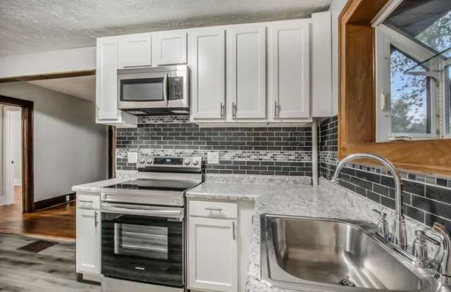 548 Dayton Avenue - 548 Dayton Avenue, Eastwood, MI 49048