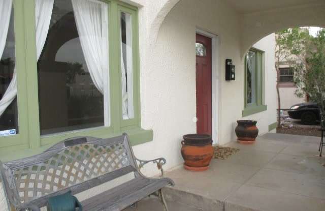 745 East McKinley Street Gallery 4