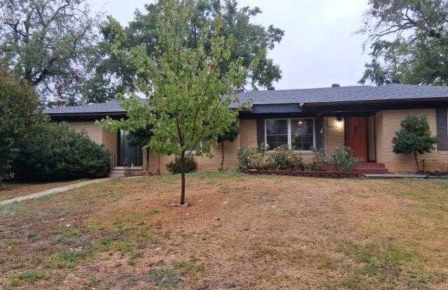 2008 Longview Dr Gallery 1
