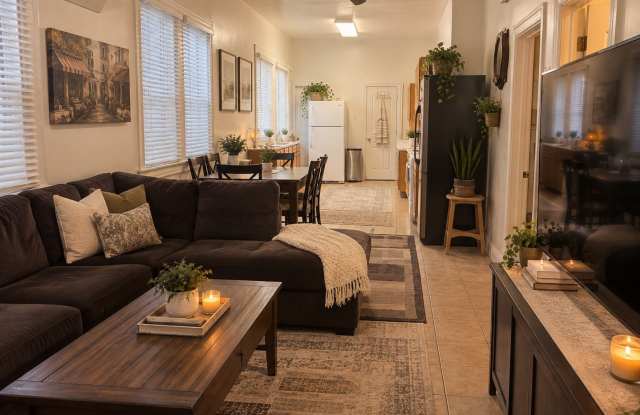 864 East Menlo Avenue Gallery 4
