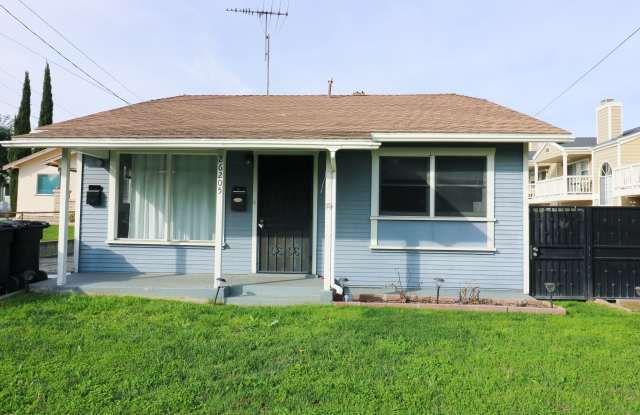 26205 Oak St photos photos