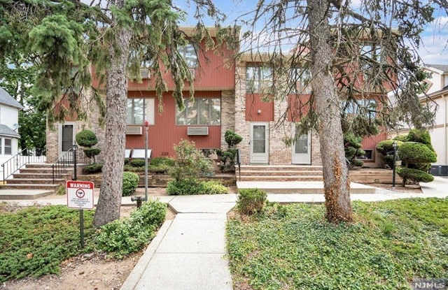 228 Johnson Avenue - 228 Johnson Avenue, Hackensack, NJ 07601