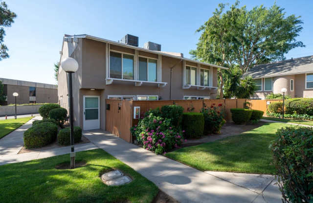 Townhouse in Northeast Fresno photos photos