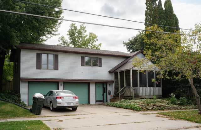 410 W 22nd St - Cedar Falls photos photos