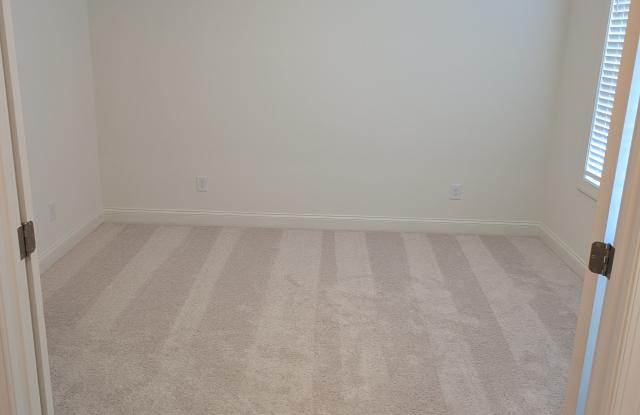 655 Silva Str Gallery 3