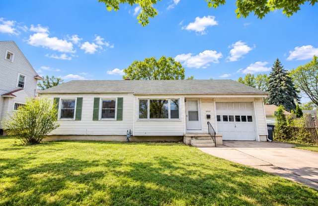 3347 Blackstone Dr Gallery 2