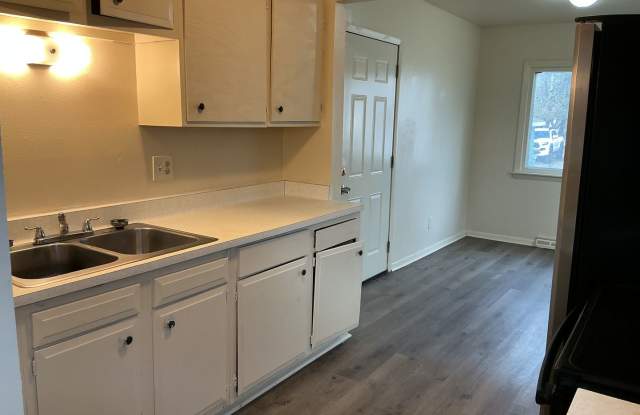 Comfortable 3 BR Single Family Home photos photos