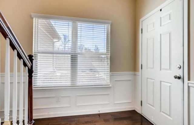 1012 Peaks Pt Gallery 2