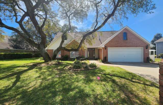 860 The Masters Boulevard - 860 The Masters Boulevard, Lake Lorraine, FL 32579