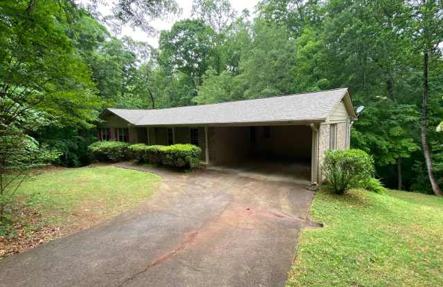 Available now,  3/2 with large unfinished basement, in University Heights photos photos