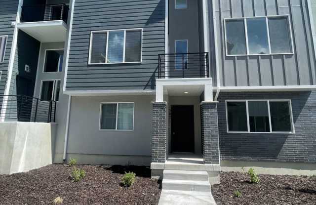 Beautiful New Townhome for Rent in Bluffdale! photos photos