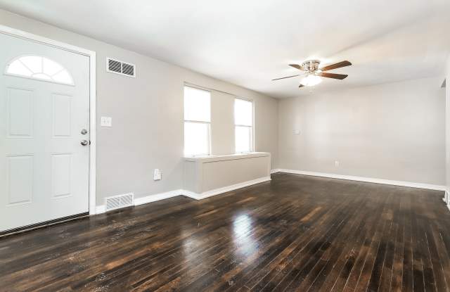 4526 Woodhill Dr Gallery 4