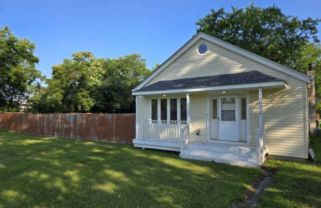 3902 W Claire Boulevard photos photos