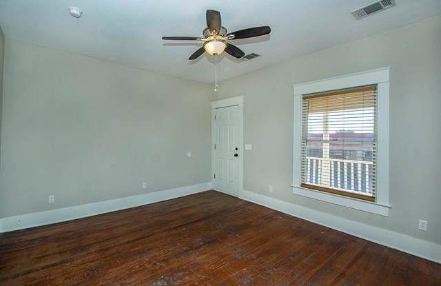 705 W Chestnut Gallery 4