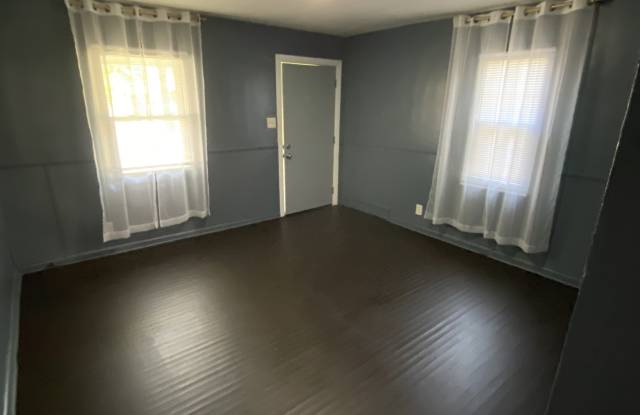 1111 Medford Avenue Gallery 3