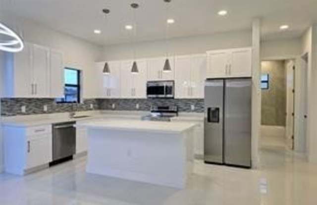 2604 26th Street SW photos photos