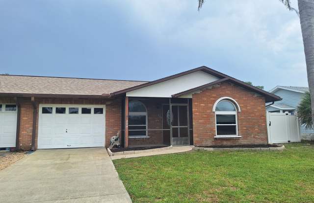 2BR 2BA 1 CAR GARAGE DUPLEX IN PELICAN COVE WEST - 404 Sandpiper Court, Edgewater, FL 32141