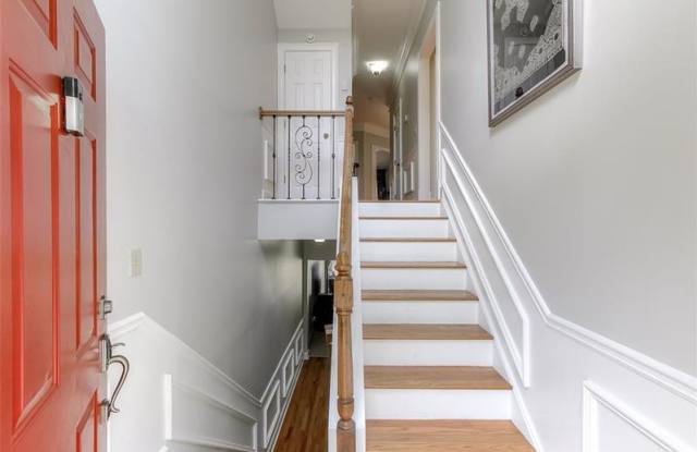 895 Embassy Court NE Gallery 3