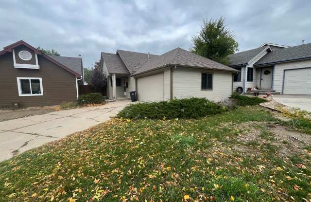 Great Home in South Fort Collins - 5530 Fossil Ridge Drive West, Fort Collins, CO 80525