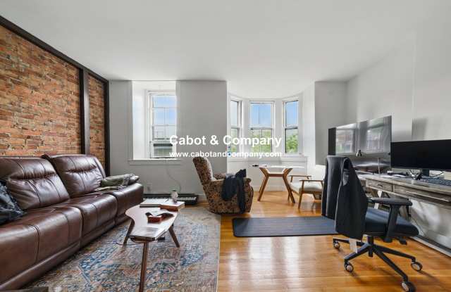 102 Appleton St photos photos