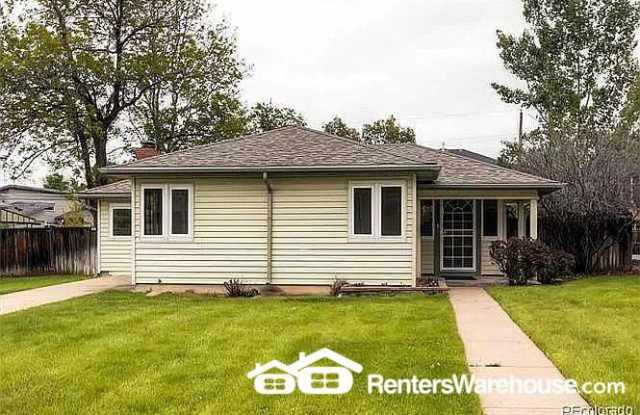 3030 South Bellaire Street photos photos