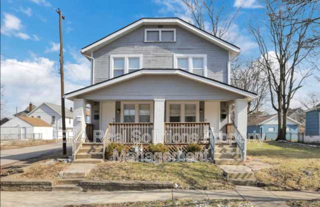 384 S. Yale Ave photos photos