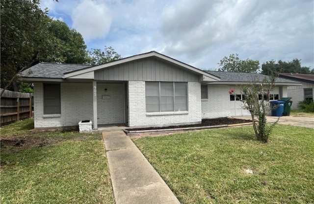905 Salem Drive photos photos