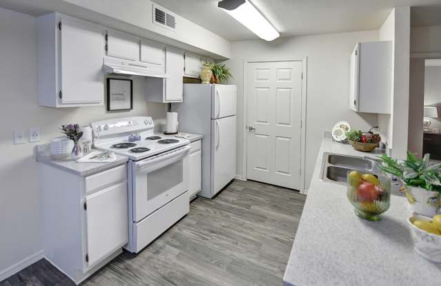 Cottonwood Crossing Gallery 2