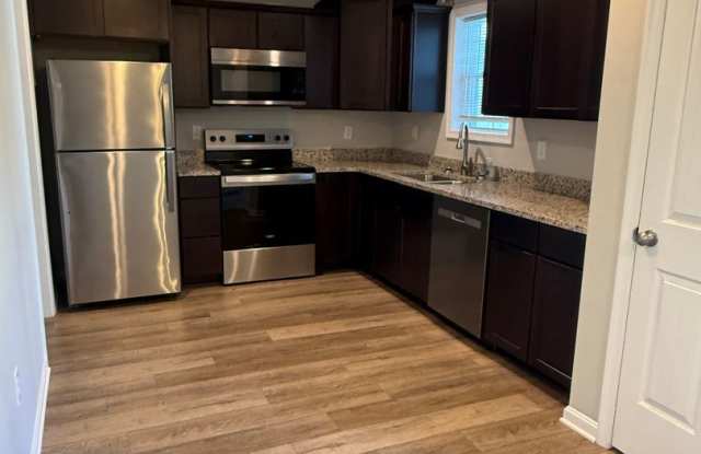 Updated 3 Bedroom Townhome Available photos photos