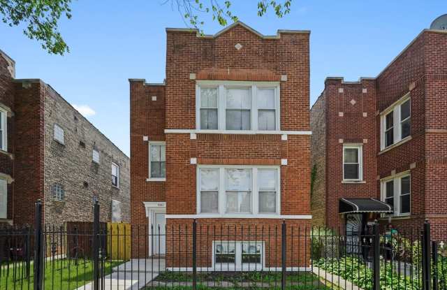 5331 W Congress Parkway photos photos