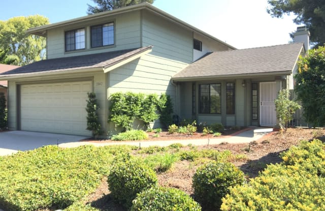 2042 Cottage Way - 2042 Cottage Way, Vista, CA 92081