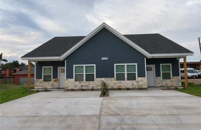 608 Uvalde Avenue - 608 Uvalde Avenue, McAllen, TX 78503
