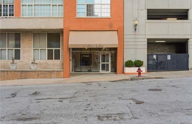 321 W 7th Street Gallery 1