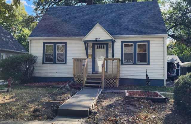 Nice updated 3 Bedroom House in a Great Neighborhood Gallery 3