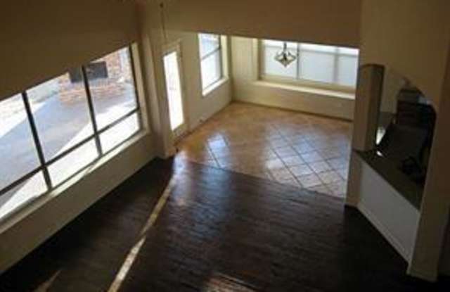 2600 Cedarbrook Lane Gallery 3