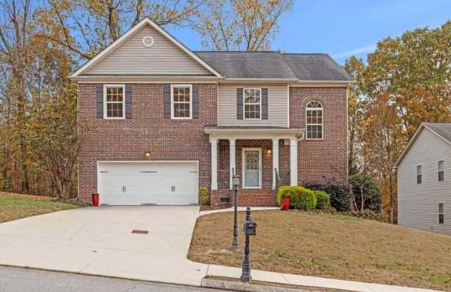 Dog-Friendly Spacious 4BR House in Ooltewah Gallery 3