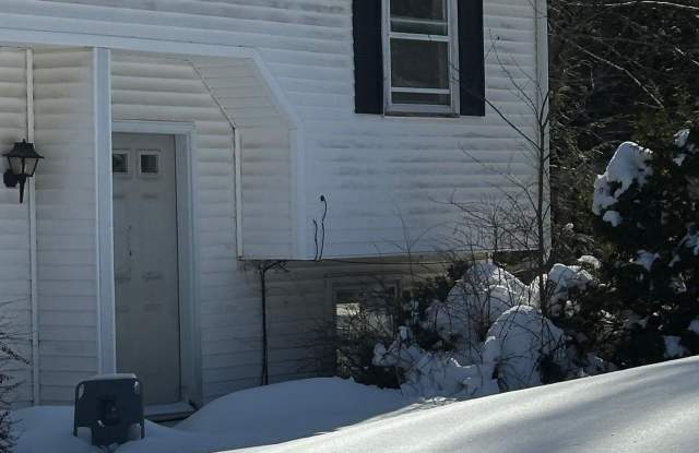 26 cathedral Road - 26 Cathedral Road, Cheshire County, NH 03461